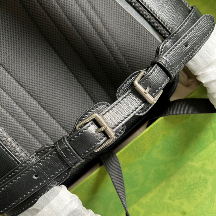 Gucci medium backpack with Interlocking G 696013