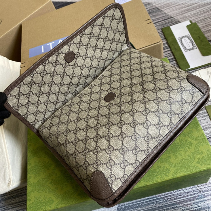GUCCI Neo Vintage messenger bag 30*20*4cm